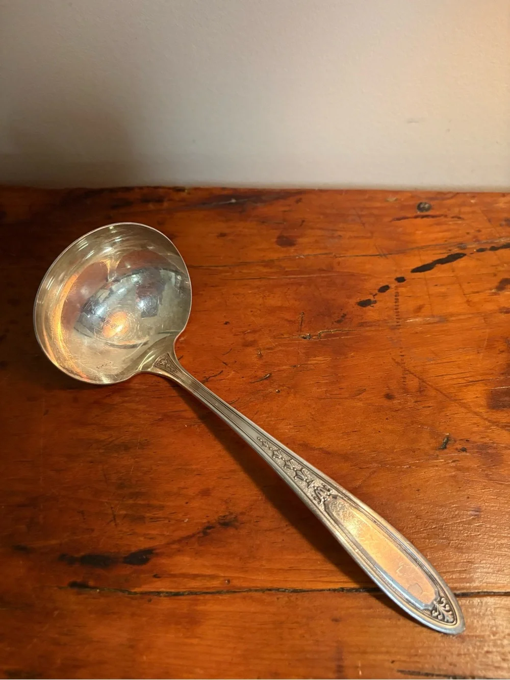 Vintage Roger’s Silverplate Gravy Ladle Floral Scroll